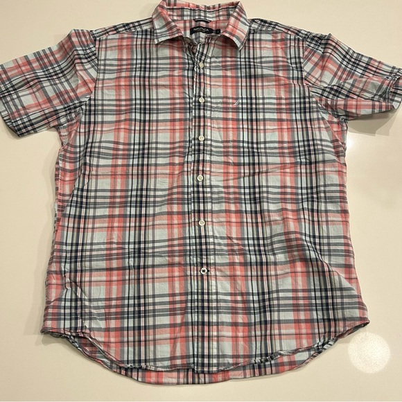 Nautica Men's Pink and Blue Plaid Shirt, size large, EUC - Picture 1 of 5